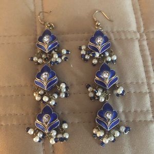 GORGEOUS CHANDELIER EARRING